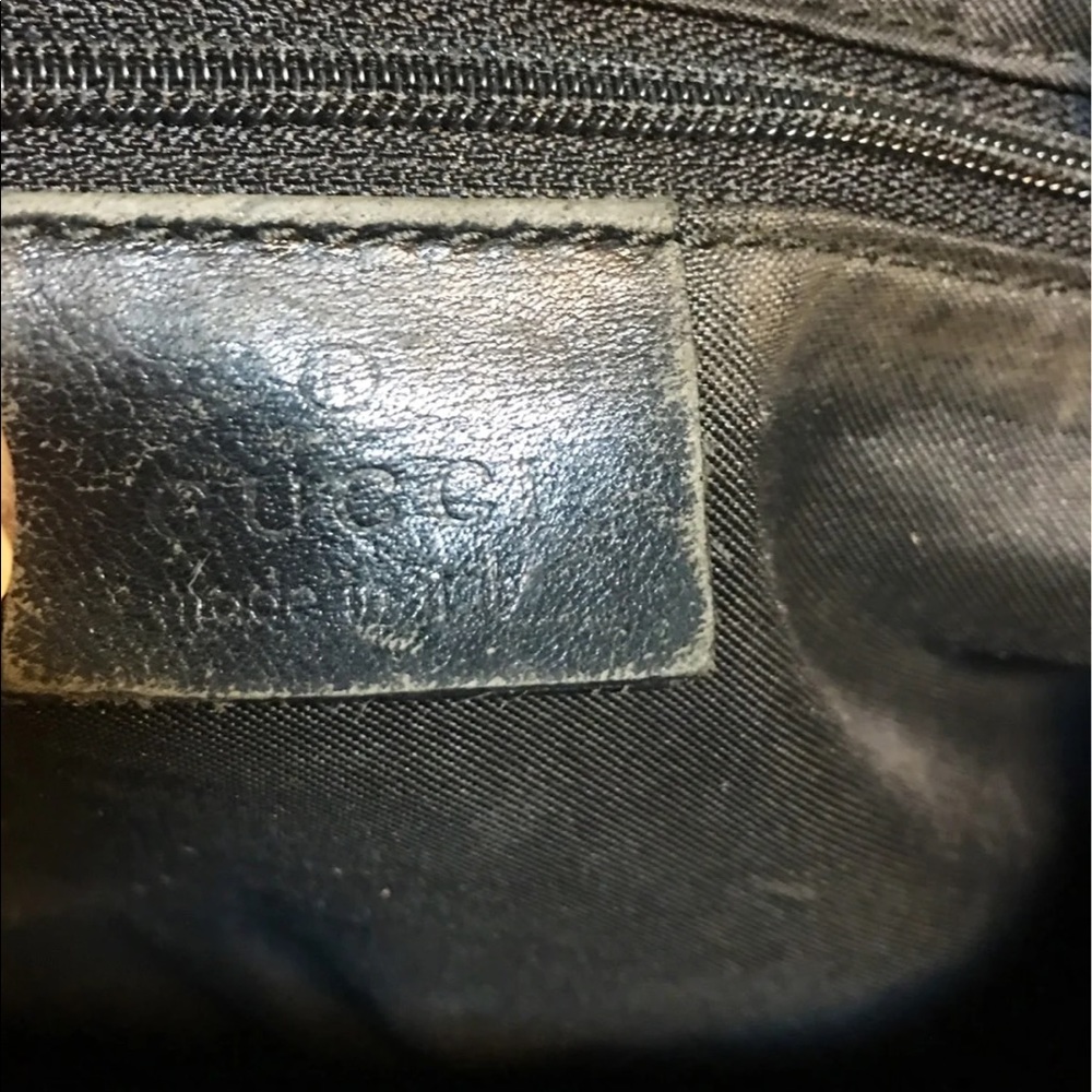 Authentic Gucci GG Canvas Shoulder Bag - Picture 9 of 13